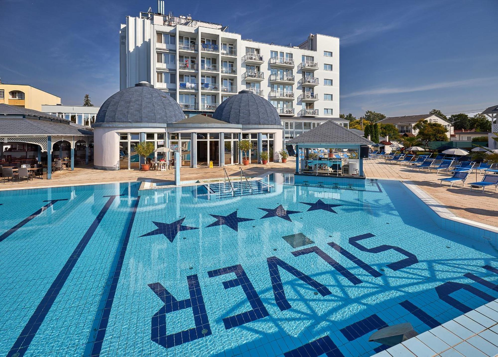 Hotel Silver Hajduszoboszlo Exterior photo