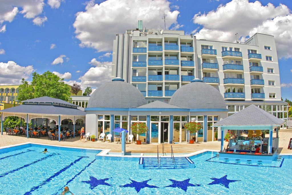 Hotel Silver Hajduszoboszlo Exterior photo